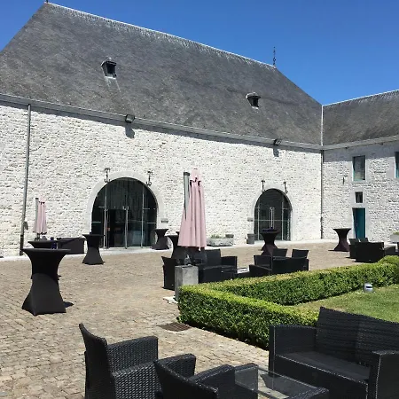 Сasa de vacaciones Dependance Du Chateaux De