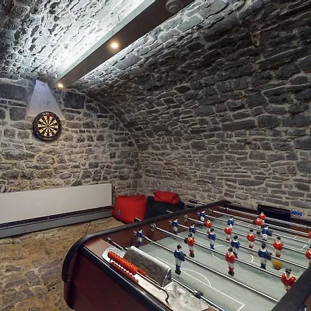 Hébergement de vacances Dependance Du Chateaux De *