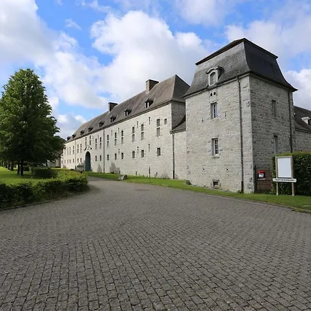 Сasa de vacaciones Dependance Du Chateaux De