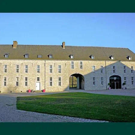 Dependance Du Chateaux De Modave